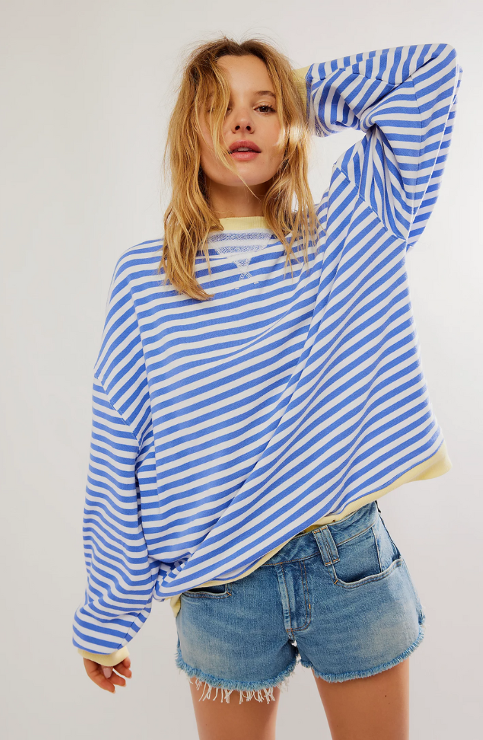OVERSIZED STRIPED SWEATER