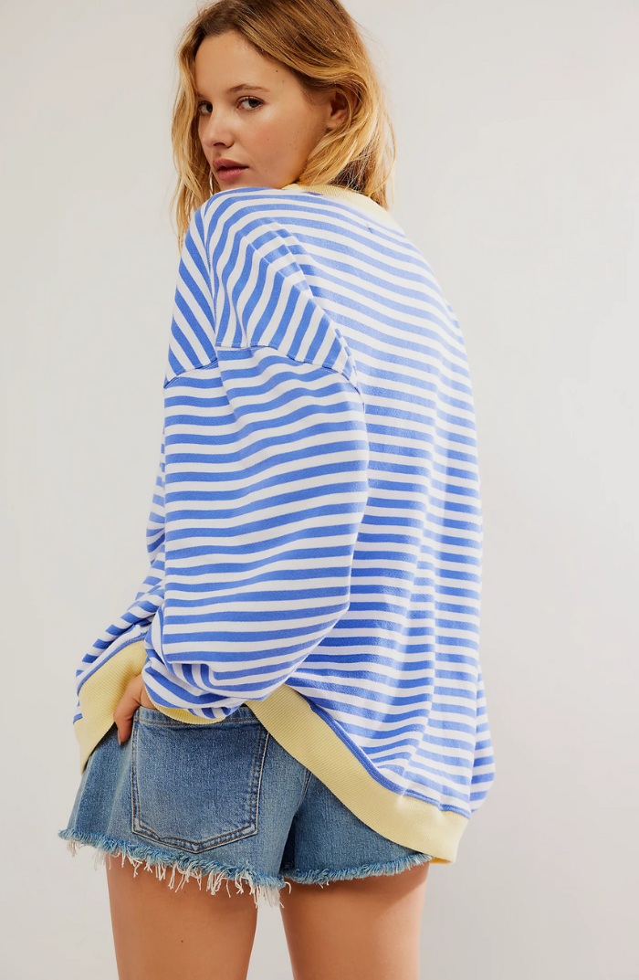 OVERSIZED STRIPED SWEATER