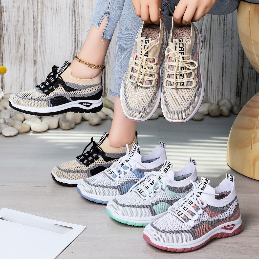 Lightweight Cushioned Lace-Up Running Sneakers